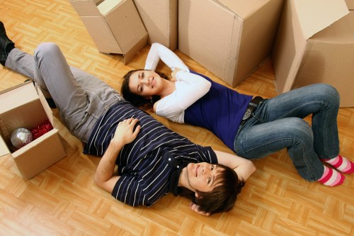 Professional moving service for Greenwich household items